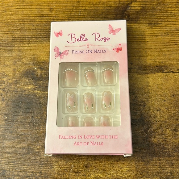 Press on Nails Belle Rose - Picture 1 of 2